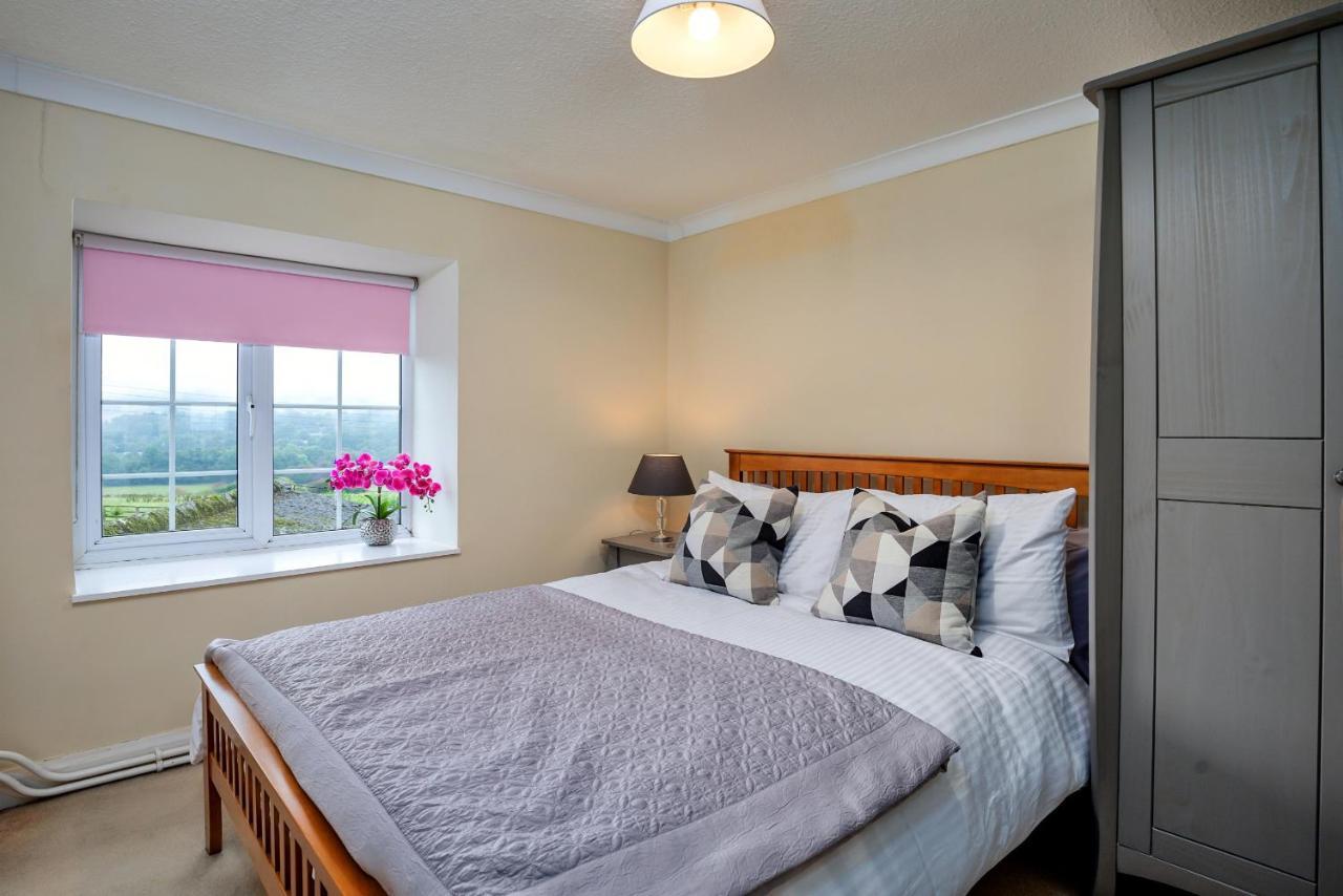 Finest Retreats - Cloggers Cottage Darley Eksteriør billede